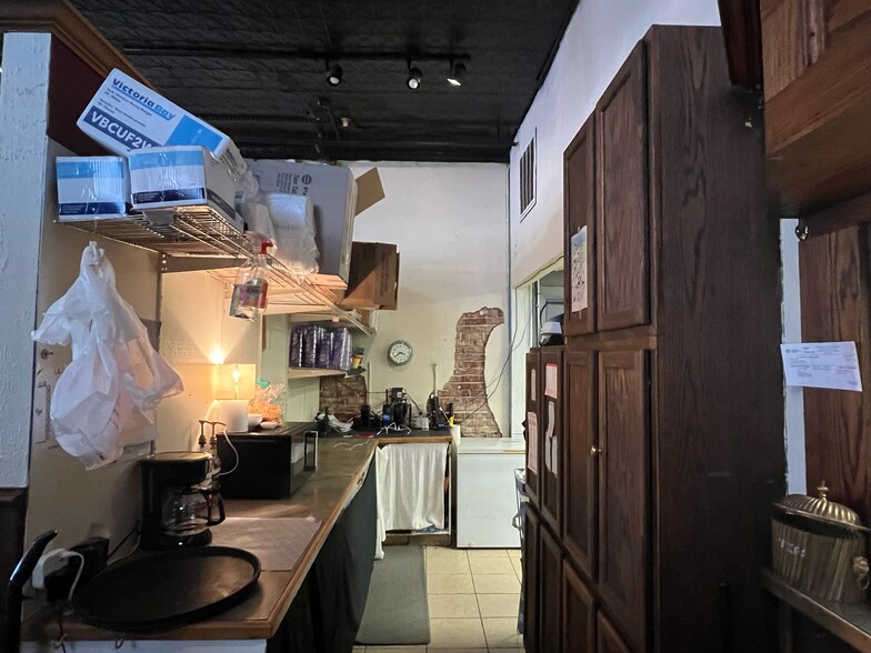 More Photos Of 821 W Broadway St, Muskogee Restaurant For Sale