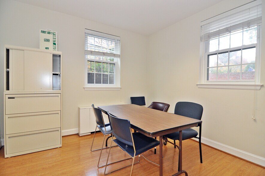 More Photos Of 210 Little Falls St, Falls Church Office For Sale