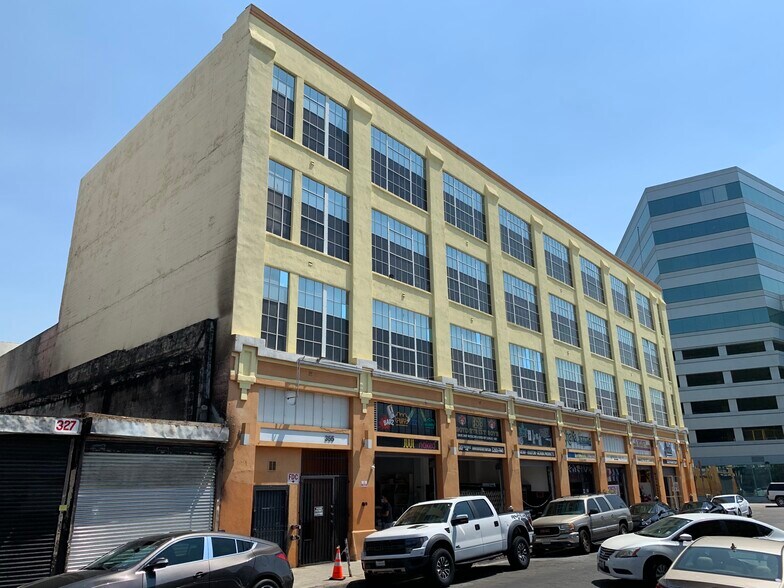 More Photos Of 313 S San Pedro Ave, Los Angeles Warehouse For Lease