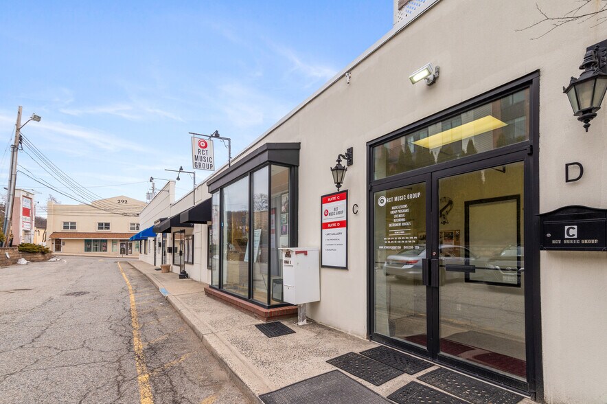 More Photos Of 267 Main St, Nyack General Retail For Sale