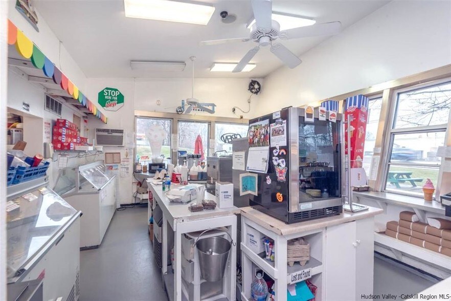 More Photos Of 90 Old Rt-9w, Port Ewen Restaurant For Sale