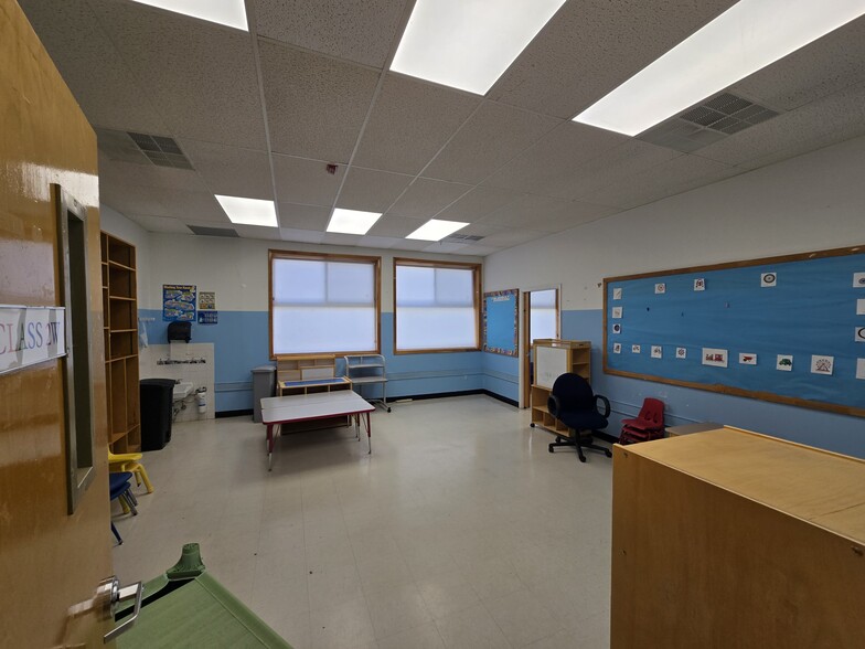 More Photos Of 80 Woodrow Rd, Staten Island Daycare Center For Lease