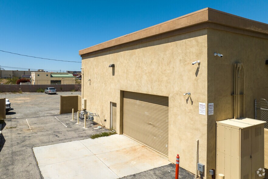 More Photos Of 15255 Bear Valley Rd, Hesperia Freestanding For Sale