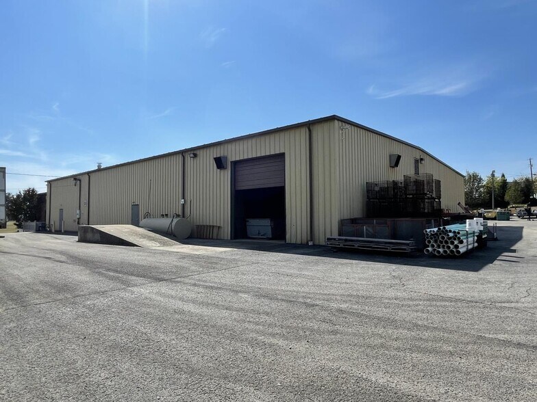 More Photos Of 6671 Shepherdsville Rd, Elizabethtown Warehouse For Lease