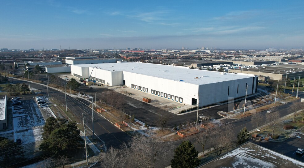 More Photos Of 1100 Courtneypark Dr E, Mississauga Distribution For Lease