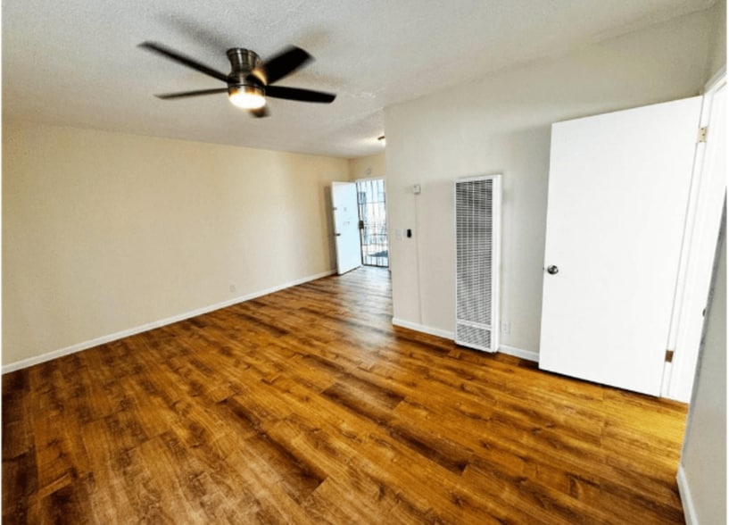 More Photos Of 1850 Gardenia Ave, Long Beach Apartments For Sale