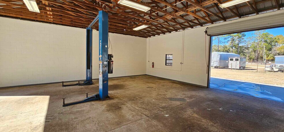 More Photos Of 764 Shadeville Rd, Crawfordville Freestanding For Sale