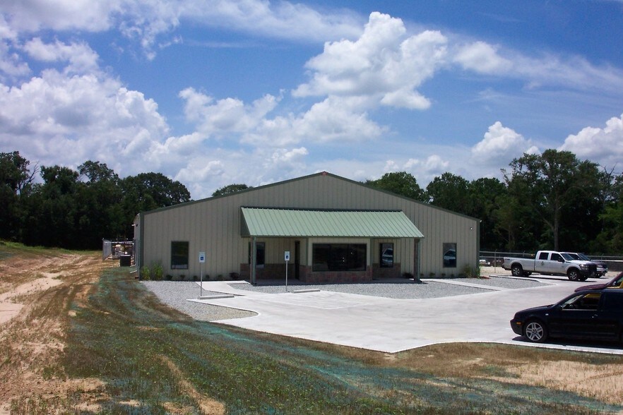 More Photos Of 340 Industrial Park Dr, Fairfield Warehouse For Sale