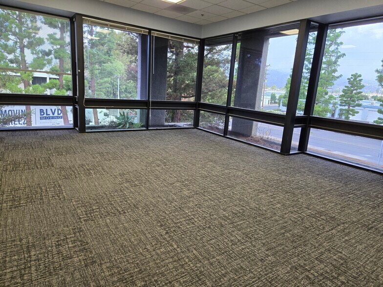More Photos Of 21540-21622 Plummer St, Chatsworth Office For Lease