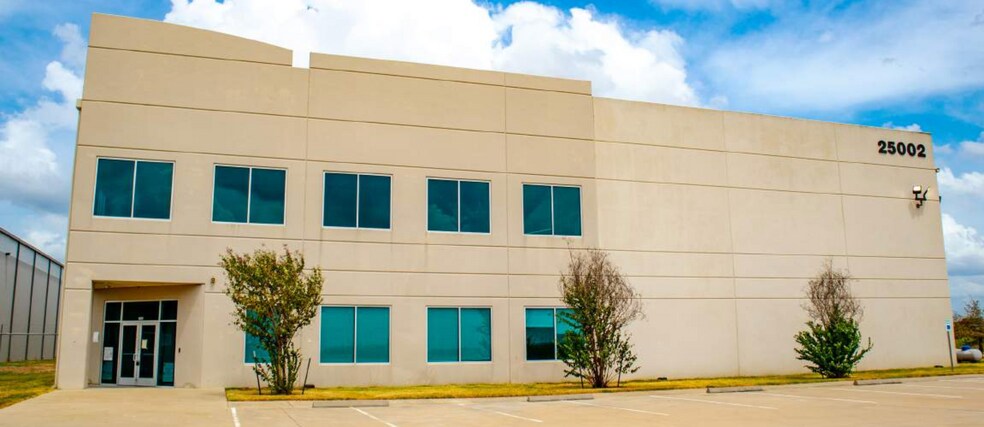 More Photos Of 25002 Clay Rd, Katy Warehouse For Lease