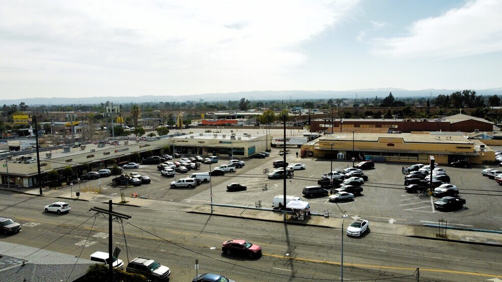 More Photos Of 10421-10445 Laurel Canyon Blvd, Pacoima Unknown For Lease