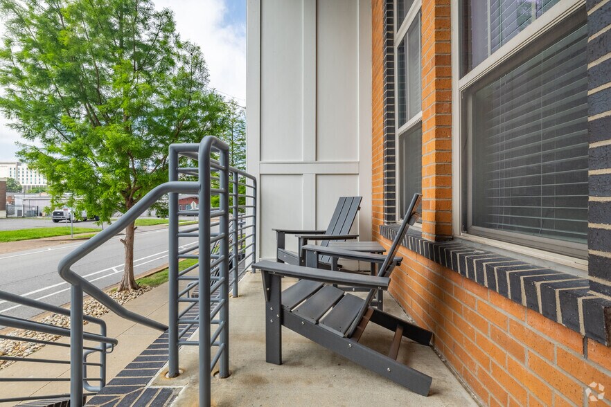 More Photos Of 120 S 5th St, Nashville Apartments For Lease
