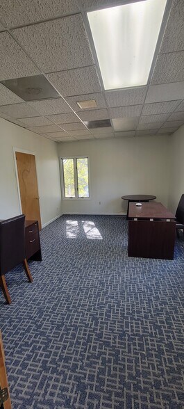 More Photos Of 291 Herbertsville Rd, Brick Office For Lease