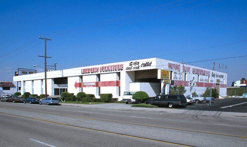 More Photos Of 20218-20220 S Hamilton Ave, Torrance Showroom For Lease