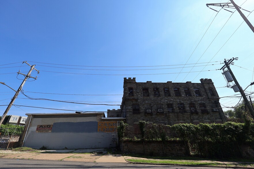 More Photos Of 5323 W Jefferson St, Philadelphia Industrial For Sale