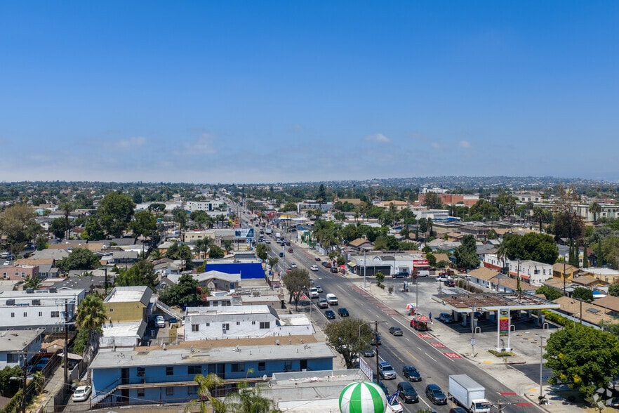 More Photos Of 1021-1025 W Florence Ave, Los Angeles Land For Sale