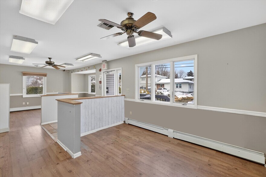 More Photos Of 75 Ramapo Rd, Garnerville Office For Lease