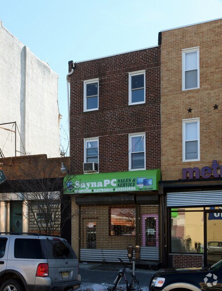 More Photos Of 4012 Market St, Philadelphia Storefront Retail Residential For Lease
