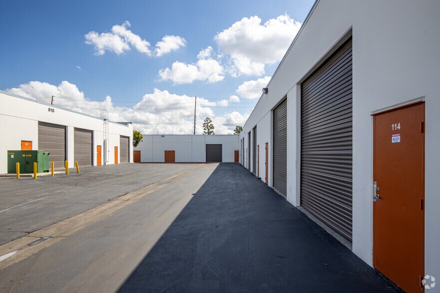 More Photos Of 600 S Grand Ave, Santa Ana Unknown For Lease