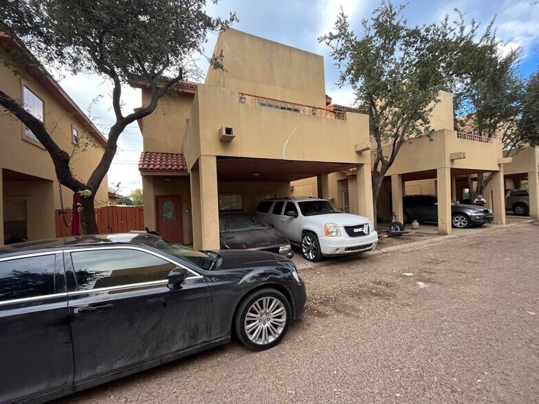 More Photos Of 101 E Calton Rd, Laredo Apartments For Sale