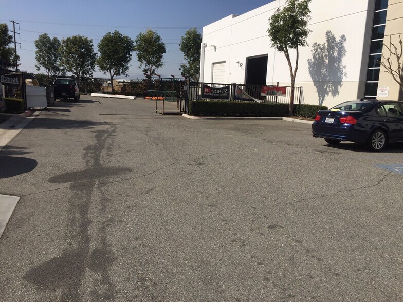 More Photos Of 1395 Palmyrita Ave, Riverside Warehouse For Sale