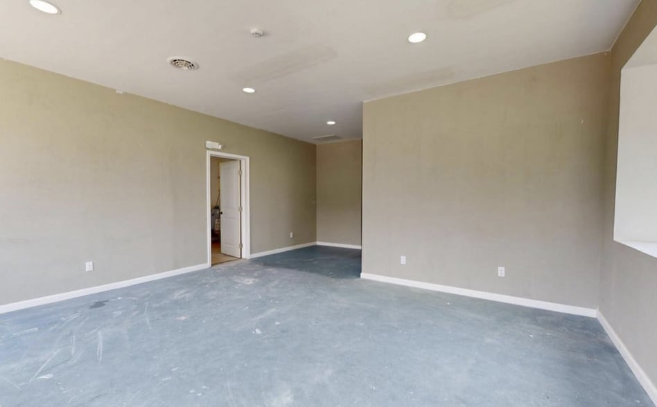 More Photos Of 38 Main St, East New Market Office For Lease