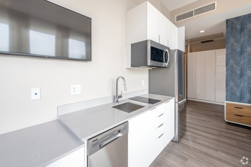 More Photos Of 82-90 Weybosset St, Providence Apartments For Lease