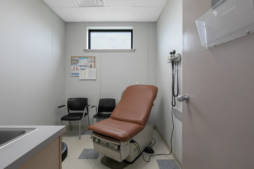 More Photos Of 7 E Duncan St, Lillington Medical For Sale