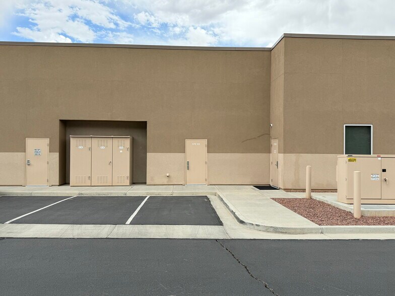 More Photos Of 1320 N Main St, Cedar City Storefront Retail Office For Lease