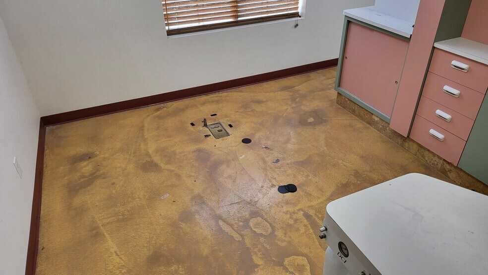 More Photos Of 1825 E Flamingo Rd, Las Vegas Office For Sale