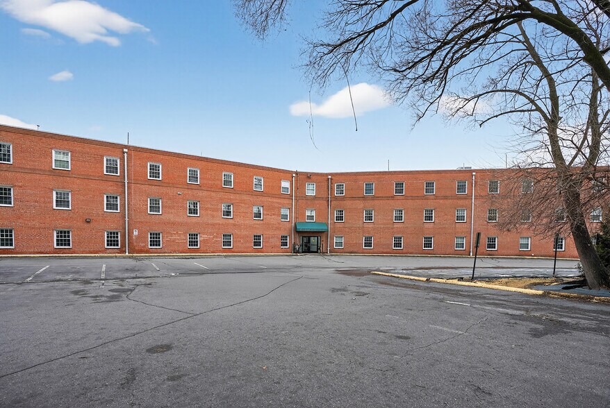 More Photos Of 4701 Randolph Rd, Rockville Medical For Lease