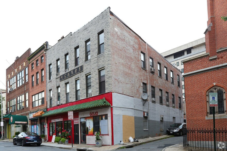 More Photos Of 317-319 Park Ave, Baltimore Storefront Retail Residential For Sale