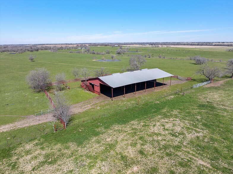 More Photos Of 458 Bluhm Rd, West Land For Sale