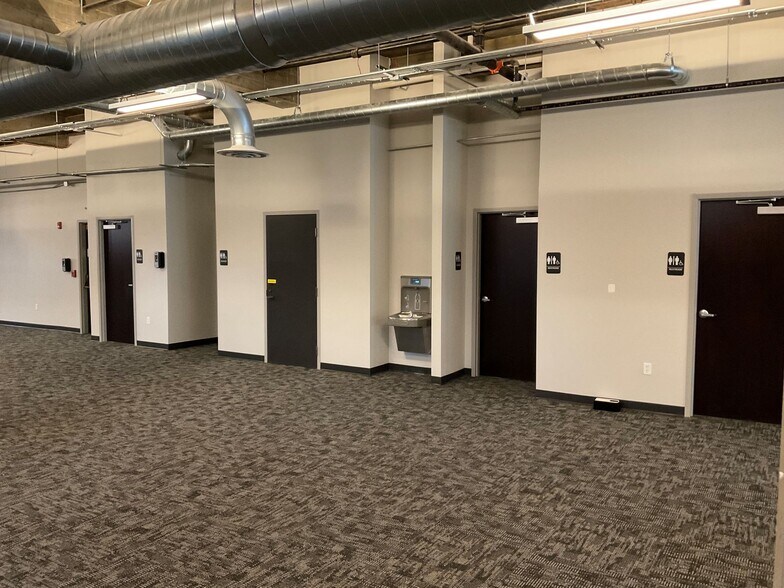 More Photos Of 127 W Wayne St, Fort Wayne Office For Sale