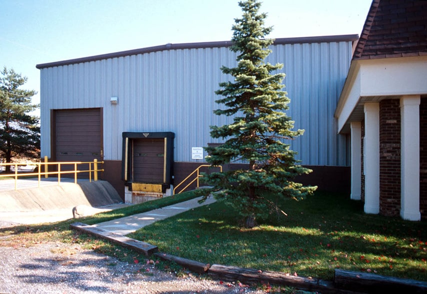 More Photos Of 16959 Munn Rd, Chagrin Falls Warehouse For Sale