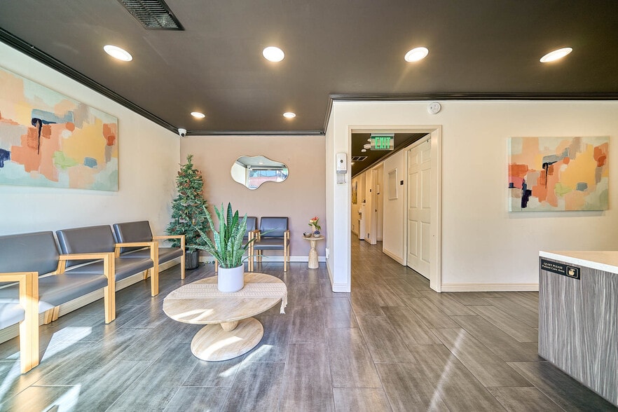 Primary Photo Of 852 S Robertson Blvd, Los Angeles Medical For Lease