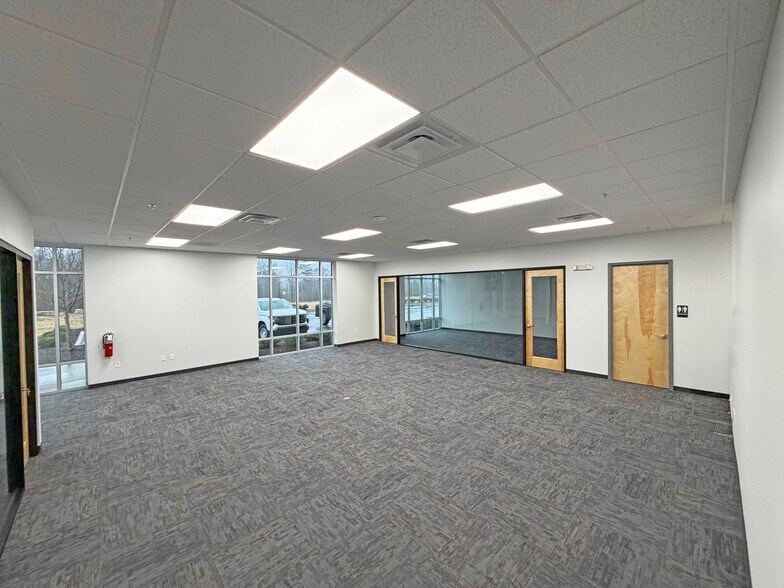 More Photos Of 785 Victor Hill Rd, Greer Distribution For Lease