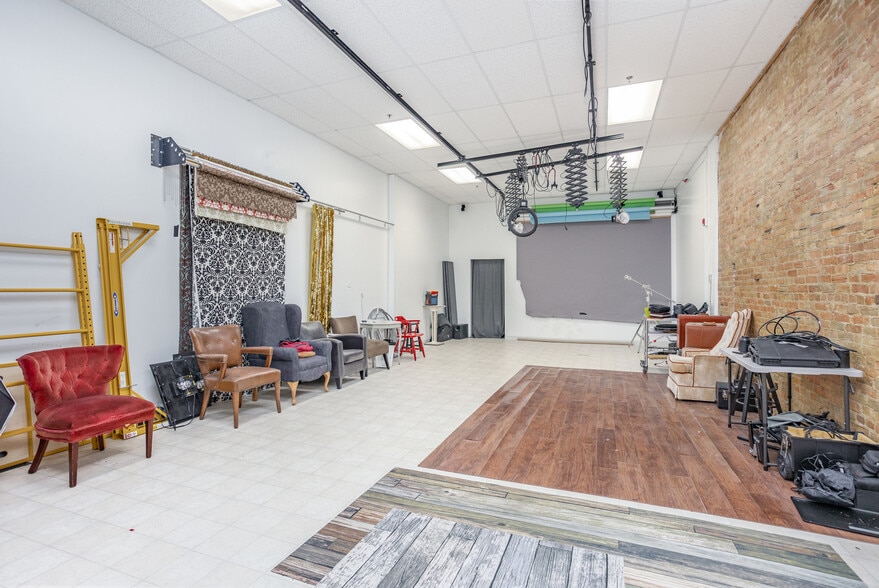 More Photos Of 311-321 Center Ave, Bay City Apartments For Sale