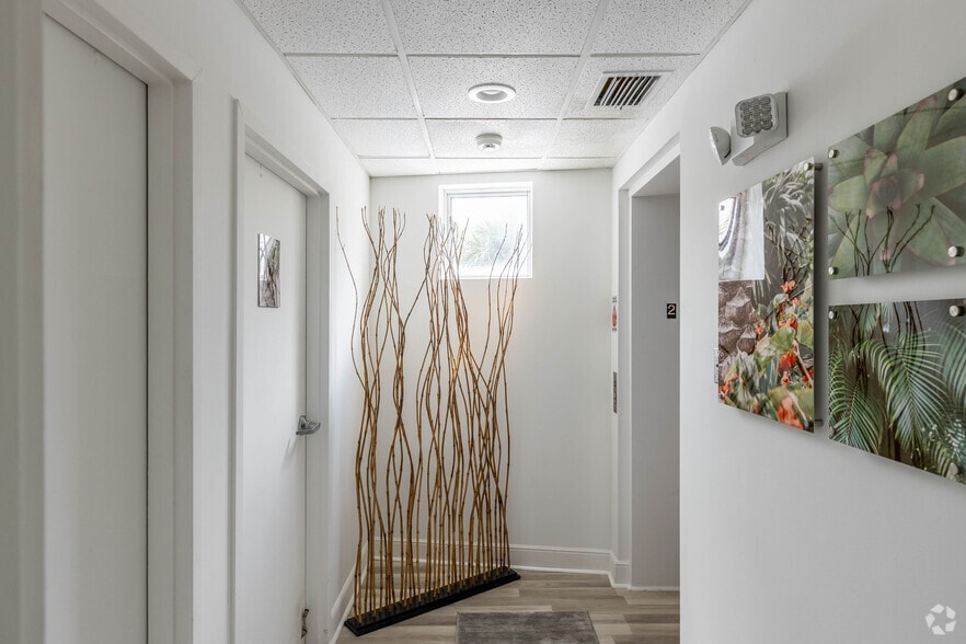 More Photos Of 101 SE 2nd Ave, Delray Beach Restaurant For Lease