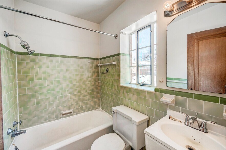 More Photos Of 1275 Steele St, Denver Apartments For Sale
