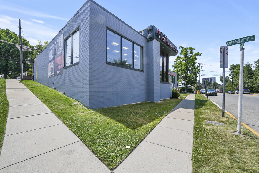 More Photos Of 530-540 Bergen Blvd, Ridgefield Office For Sale
