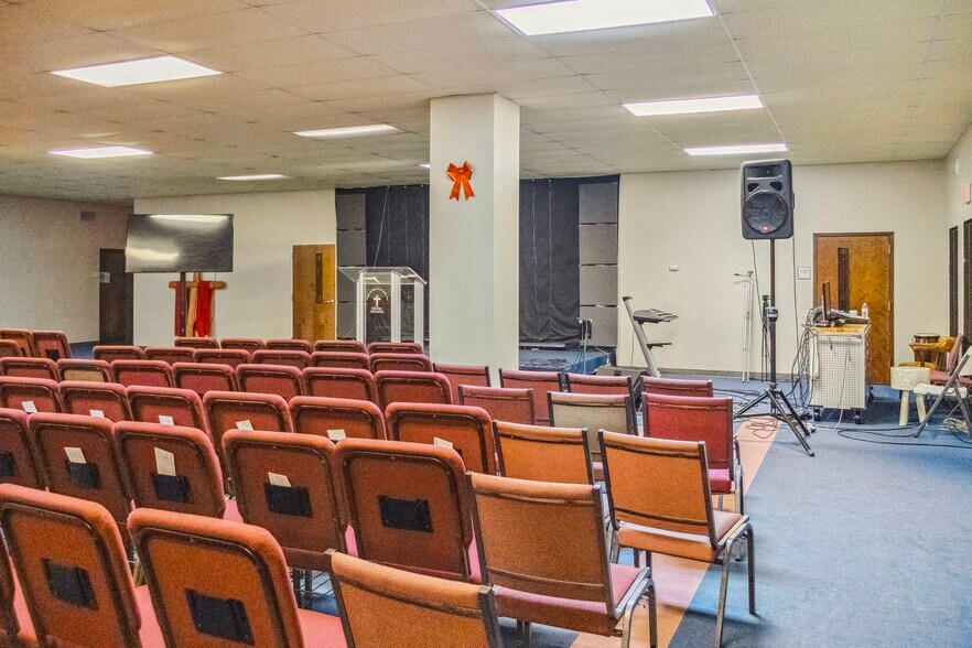 More Photos Of 4528 Rockbridge Rd, Stone Mountain Religious Facility For Sale