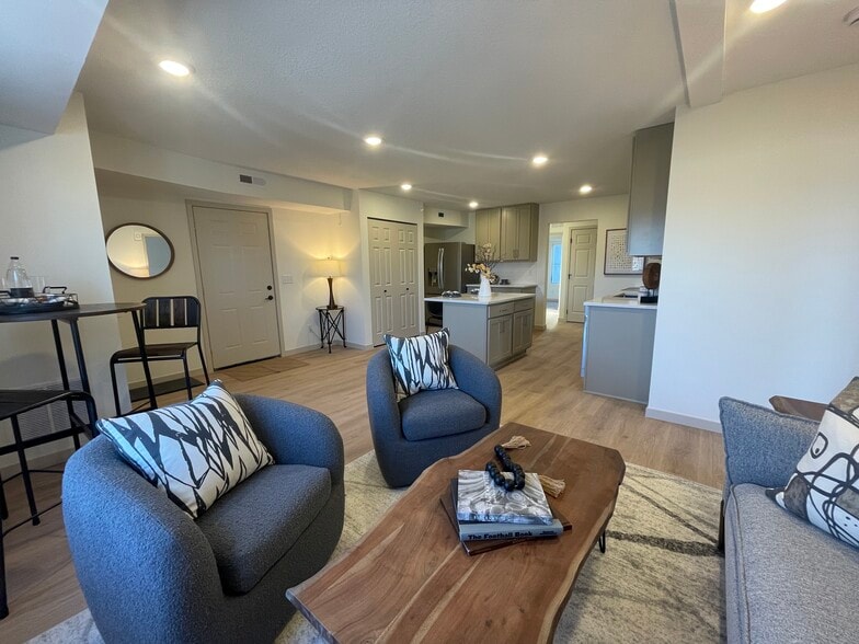 More Photos Of 814 6th St SE, Minneapolis Apartments For Sale