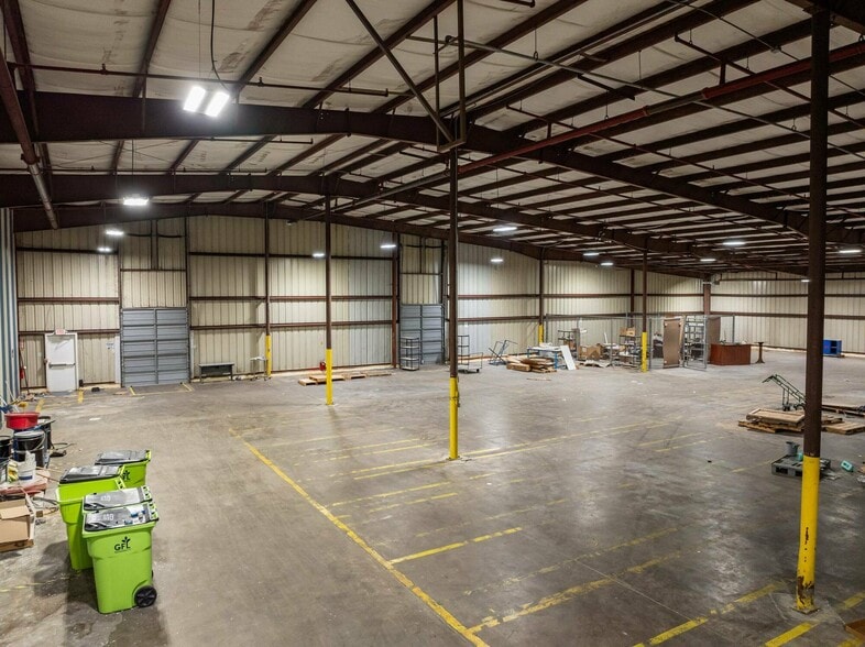 More Photos Of 2107 Black Creek Rd SE, Wilson Warehouse For Lease