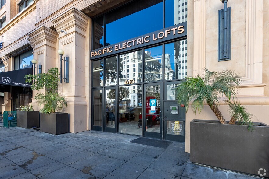 More Photos Of 610 S Main St, Los Angeles Apartments For Lease