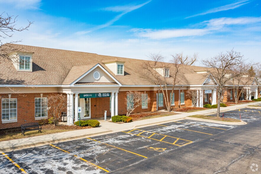 More Photos Of 222 S Greenleaf St, Gurnee Medical For Lease