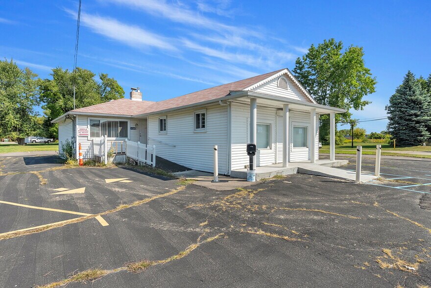 More Photos Of 34845 23 Mile Rd, Chesterfield Office For Sale