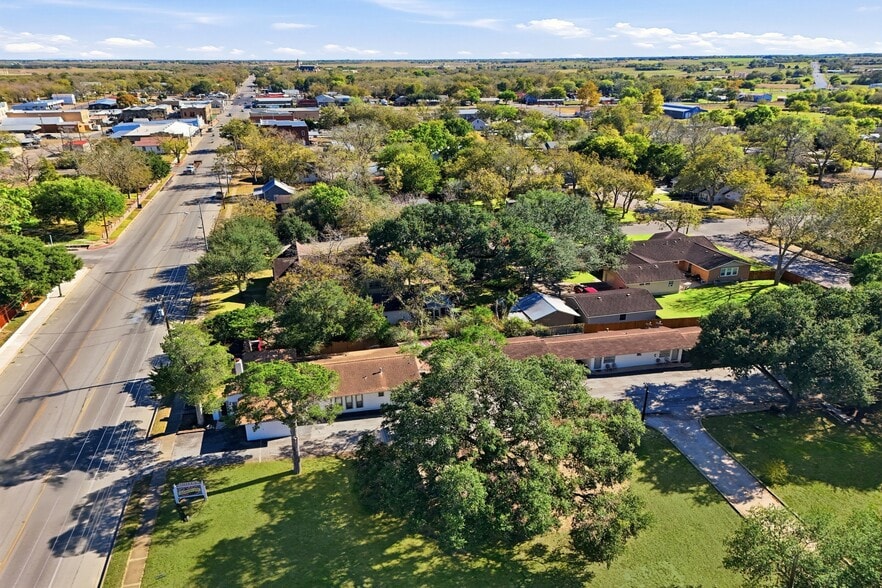 More Photos Of 1016 N Ave E, Shiner Hotel For Sale