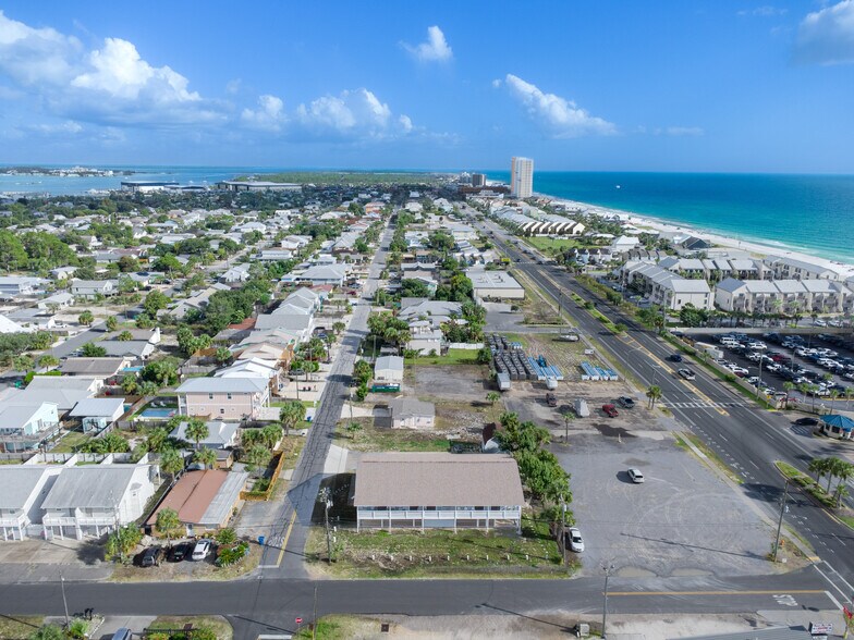 More Photos Of 4021 Dolphin Dr, Panama City Apartments For Sale