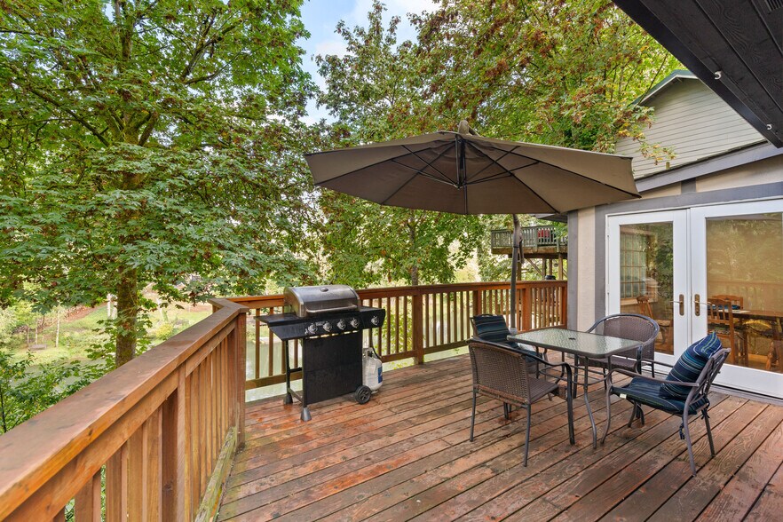 More Photos Of 1824 SW Greenway Cir, West Linn Specialty For Sale